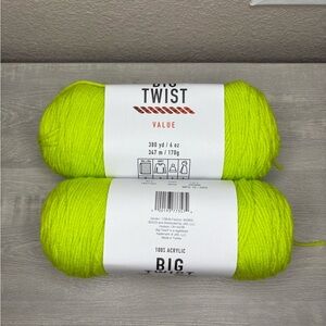 Big Twist Value Yarn in Slime